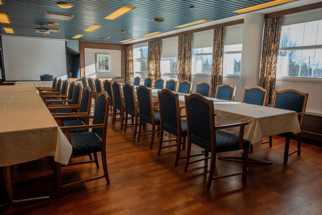 Kumpeli spa iso kokoustila